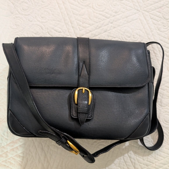 Gucci Handbags - GUCCI Rare Vintage Shoulder Bag Crossbody Boar Skin Gold Hardware Leather Unisex